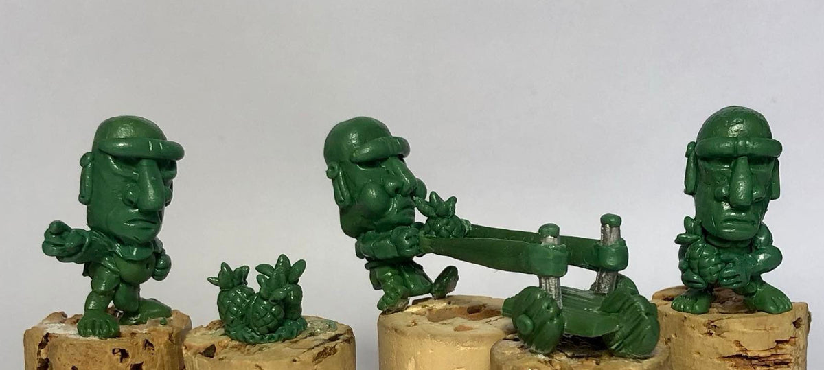 Hawaiian Gnome Pineapple Catapult - Gnome Wars