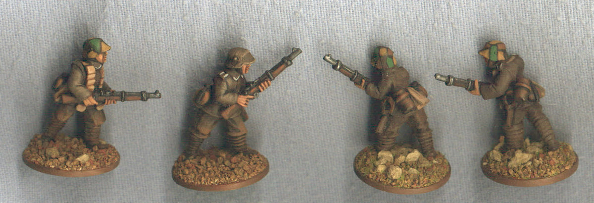 WIWG02 German Stormtroopers in Stahlhelms Skirmishing 2 (8)